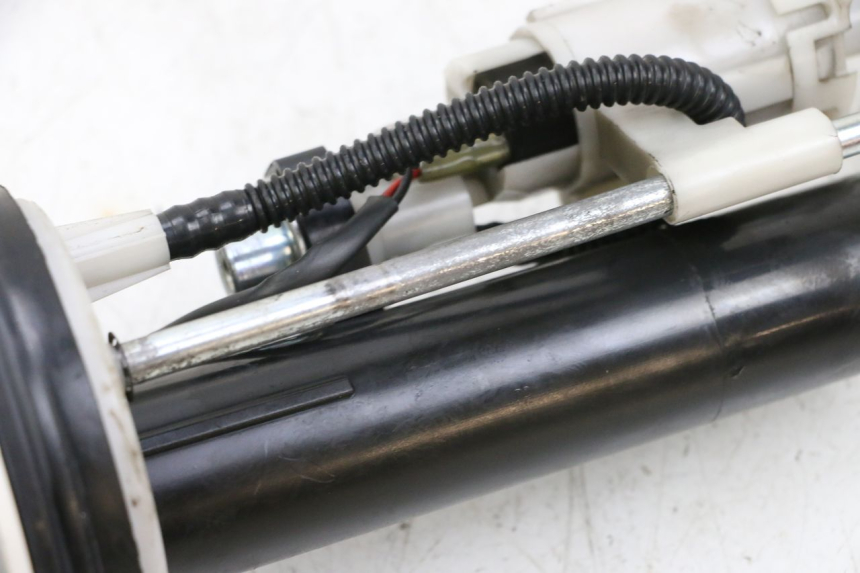 photo de POMPE A ESSENCE YAMAHA XMAX X-MAX 125 (2006 - 2009) - Zoom composants