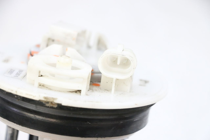 photo de POMPE A ESSENCE YAMAHA XMAX X-MAX 125 (2006 - 2009) - Points de fixation