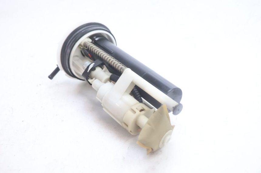 photo de POMPE A ESSENCE YAMAHA XMAX X-MAX 125 (2006 - 2009) - Points de fixation