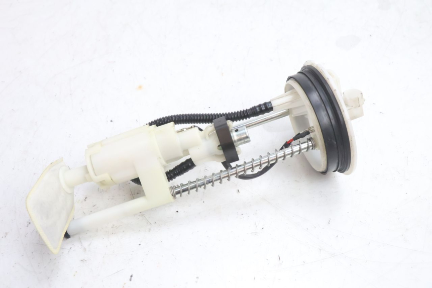 photo de POMPE A ESSENCE YAMAHA X-MAX XMAX 125 (2010 - 2013) - Vue principale