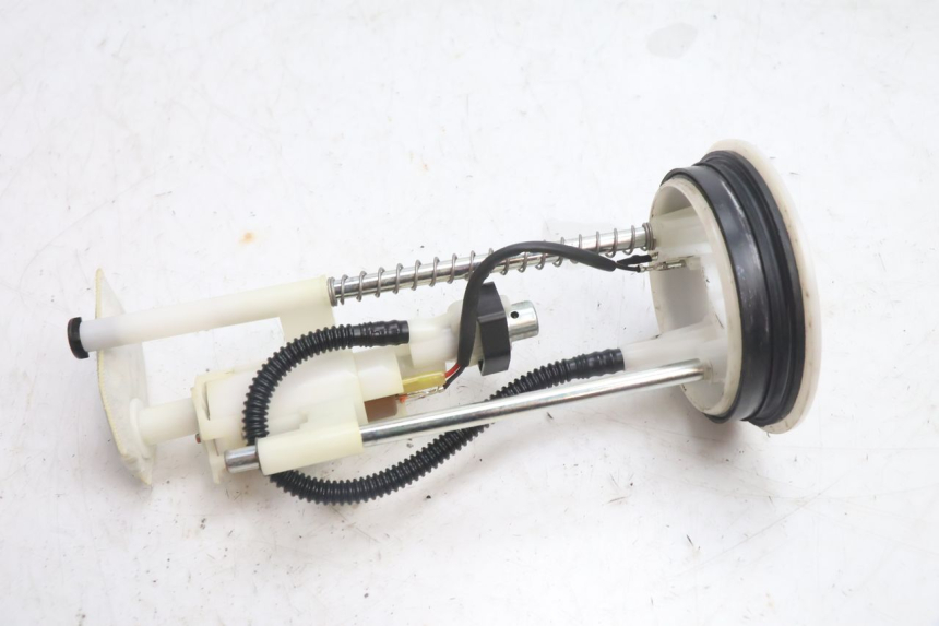 photo de POMPE A ESSENCE YAMAHA X-MAX XMAX 125 (2010 - 2013) - Vue d’ensemble