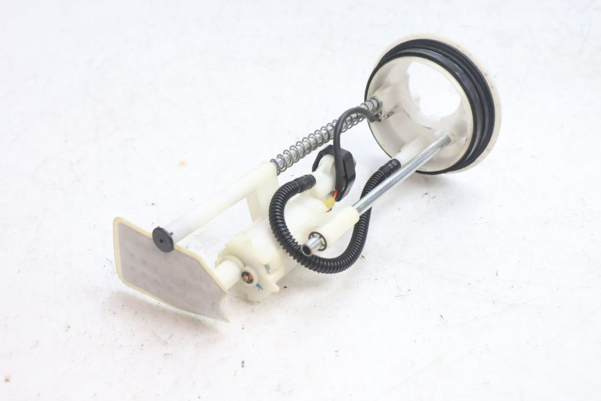 photo de POMPE A ESSENCE YAMAHA X-MAX XMAX 125 (2010 - 2013) - Points de fixation