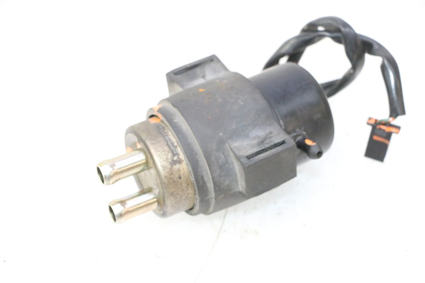 photo de POMPE A ESSENCE HONDA XRV AFRICA TWIN 750 (1990 - 1992) - Autre angle de vue