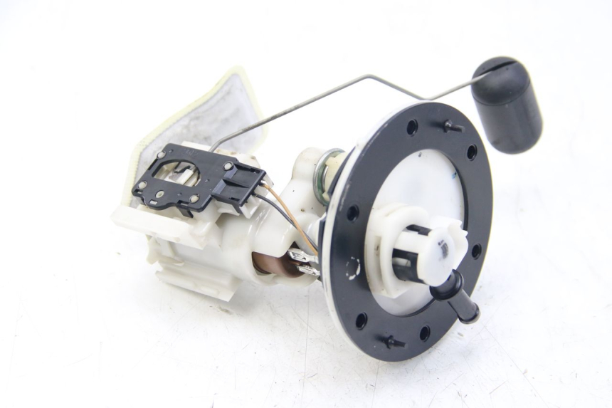 photo de POMPE A ESSENCE YAMAHA HW XENTER 125 (2011 - 2017)