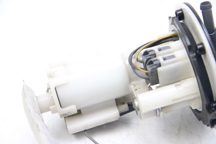 photo de POMPE A ESSENCE YAMAHA HW XENTER 125 (2011 - 2017)