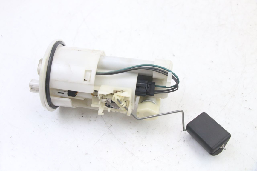 photo de POMPE A ESSENCE YAMAHA XJ6 ABS 600 (2008 - 2016)