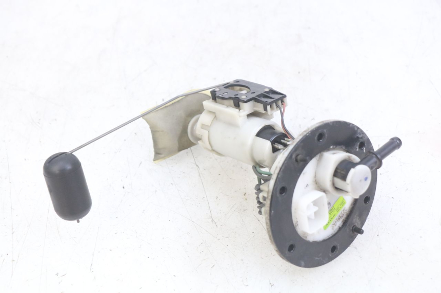 photo de POMPE A ESSENCE YAMAHA YP MAJESTY 400 (2004 - 2008)