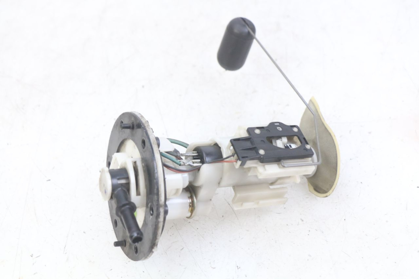 photo de POMPE A ESSENCE YAMAHA YP MAJESTY 400 (2004 - 2008)