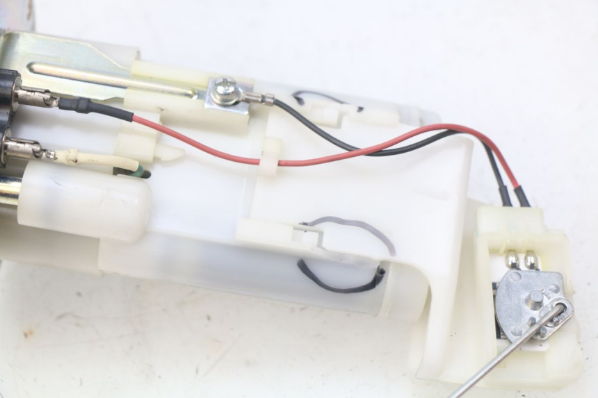 photo de POMPE A ESSENCE KAWASAKI Z 650 (2016 - 2019) - Points de fixation