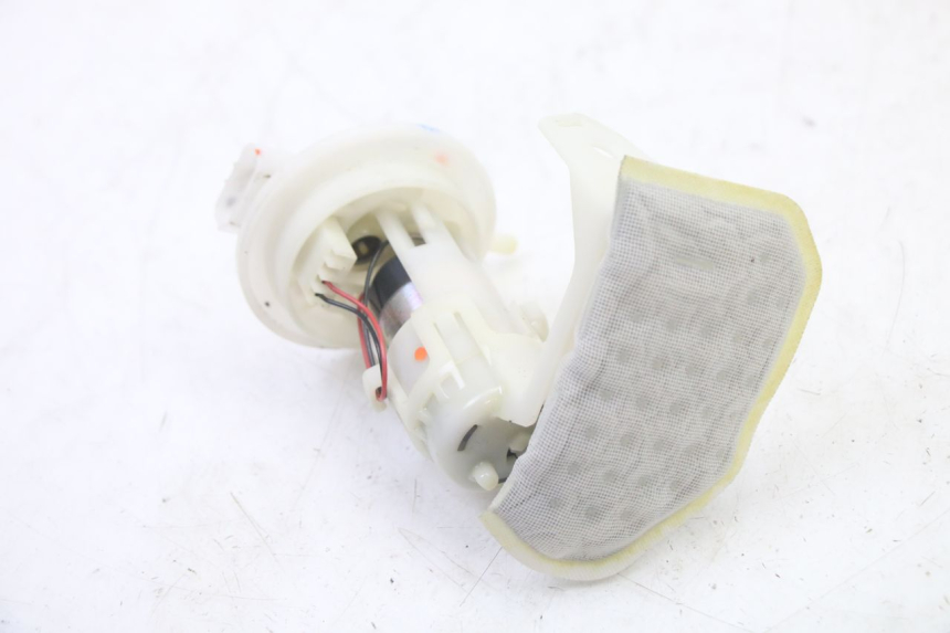 photo de POMPE A ESSENCE PIAGGIO ZIP 4T 50 (2018 - 2020) - Gros plan technique