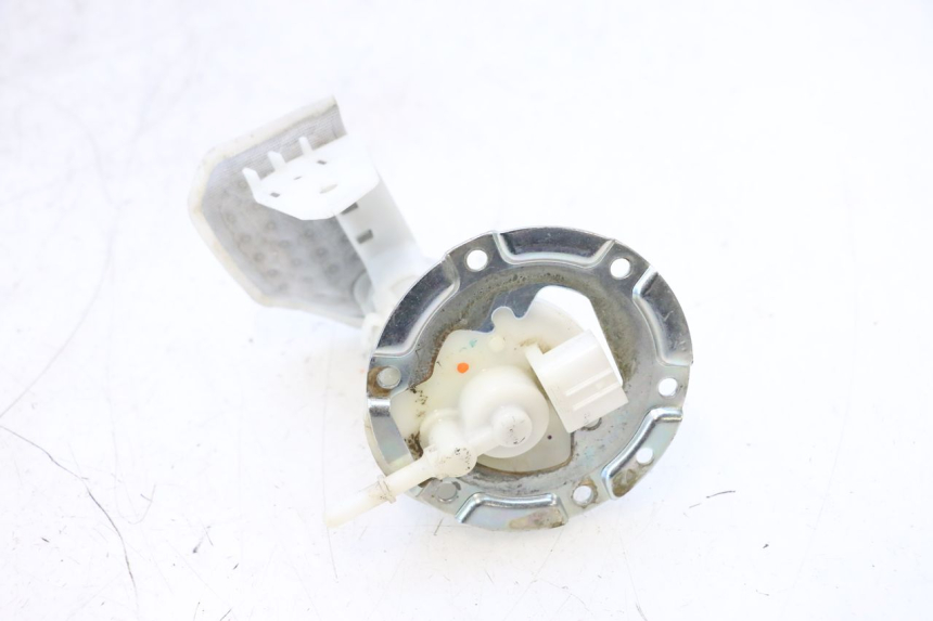photo de POMPE A ESSENCE PIAGGIO ZIP 4T 50 (2018 - 2020) - Gros plan technique