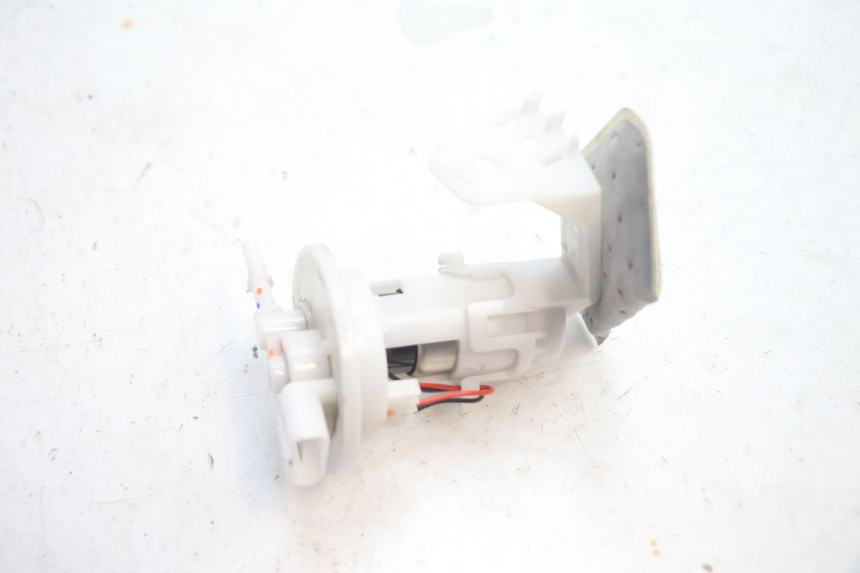 photo de POMPE A ESSENCE PIAGGIO ZIP 4T 50 (2018 - 2020) - Gros plan technique