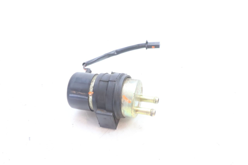 photo de POMPE A ESSENCE KAWASAKI ZZR 600 (1995 - 2004) - Autre angle de vue