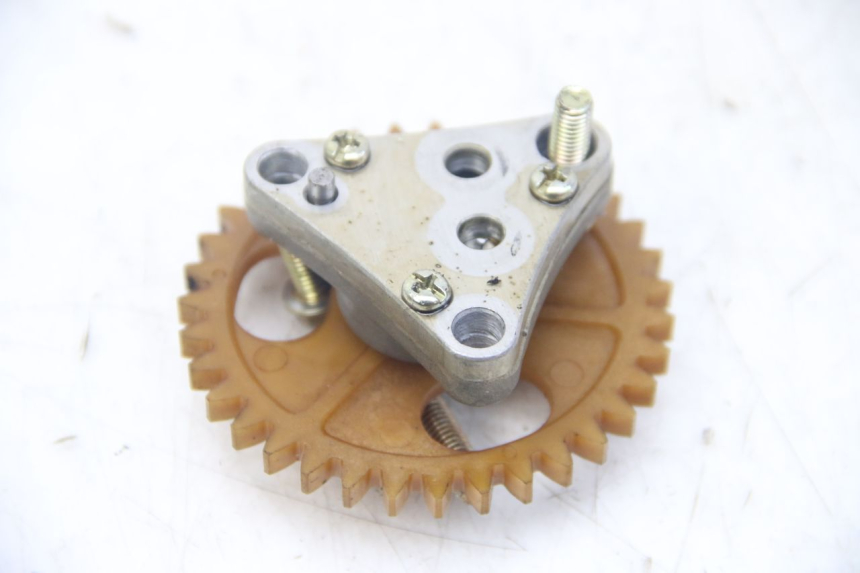 photo de POMPE A HUILE KYMCO AGILITY 4T 50 (2005 - 2018)