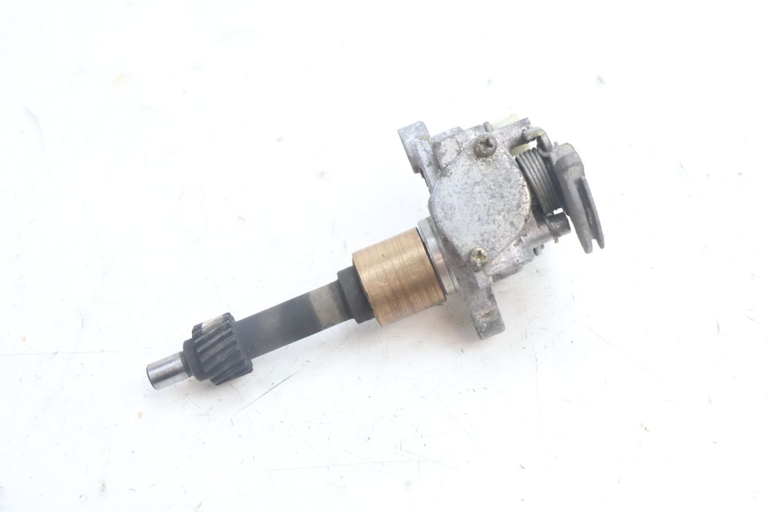 photo de POMPE A HUILE PEUGEOT BUXY 50 (1993 - 1998) - Autre angle de vue