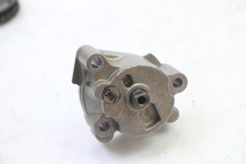 photo de POMPE A HUILE HONDA CBR RR FIREBLADE 900 (1992 - 1994)