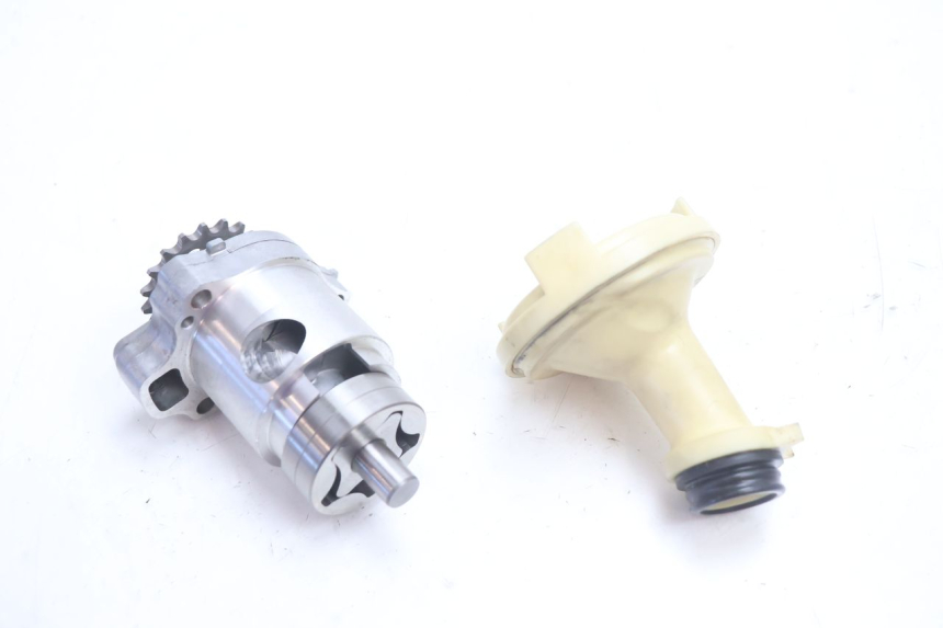 photo de POMPE A HUILE KAWASAKI ER-6 ER6 N 650 (2005 - 2009) - Détail de la pièce