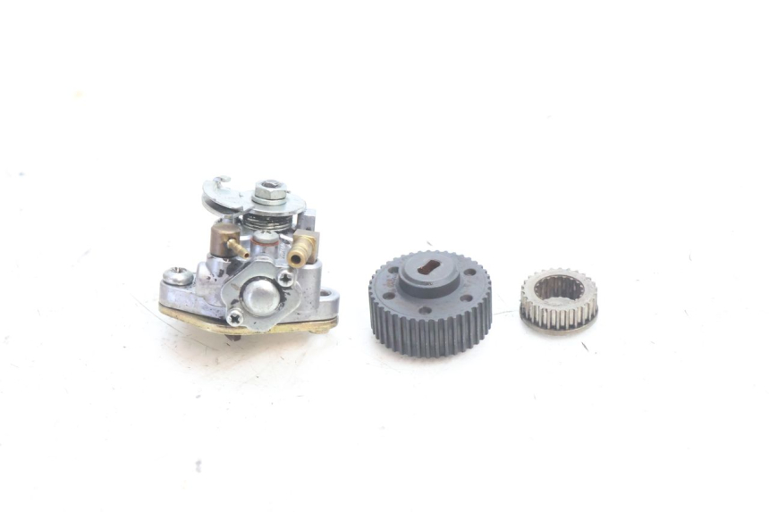 photo de POMPE A HUILE PIAGGIO FLY 2T 50 (2004 - 2017) - Vue principale