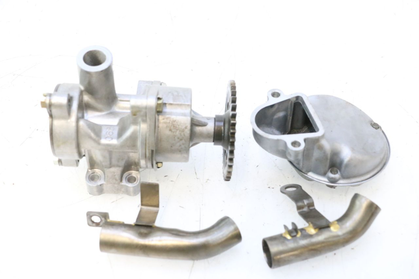 photo de POMPE A HUILE SUZUKI GSF N BANDIT 1200 (2001 - 2005) - Vue d’ensemble