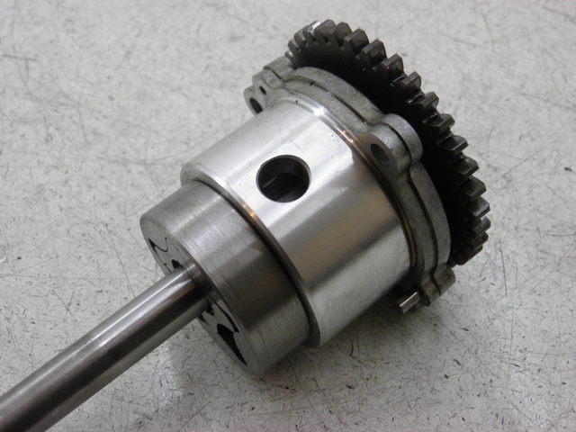 photo de POMPE A HUILE KAWASAKI ZZR 600 (1995 - 2004)