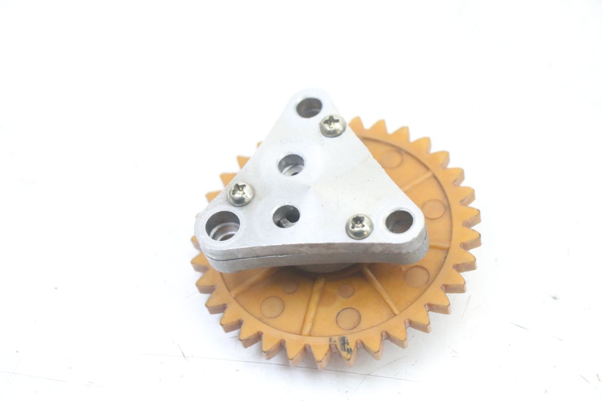 photo de POMPE A HUILE PEUGEOT KISBEE 4T 50 (2018 - 2022) - Autre angle de vue