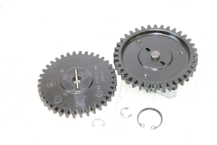 photo de POMPE A HUILE PEUGEOT SATELIS COMPRESSOR K15 125 (2006 - 2009) - Détail de la pièce