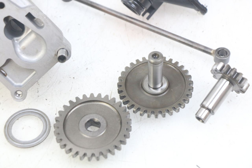 photo de POMPE A HUILE TRIUMPH SPRINT ST 955 (1999 - 2001)