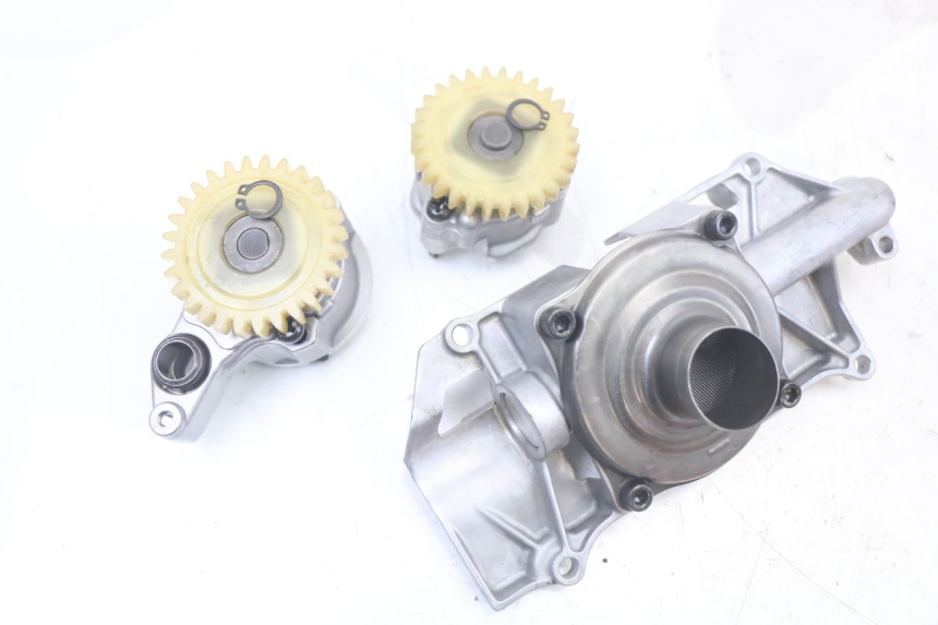 photo de POMPE A HUILE YAMAHA TDM ABS 900 (2002 - 2014)