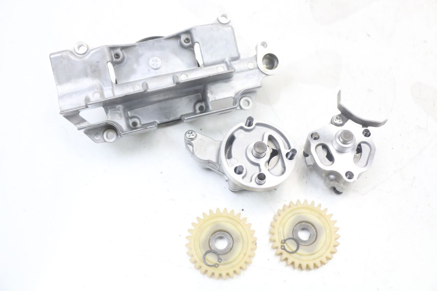 photo de POMPE A HUILE YAMAHA TDM ABS 900 (2002 - 2014)