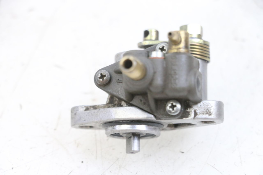 photo de POMPE A HUILE YAMAHA TZR 50 (2008 - 2016) - Gros plan technique