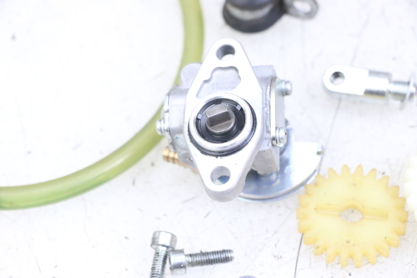 photo de POMPE A HUILE FANTIC XM PERFORMANCE 2T 50 (2021 - 2022)