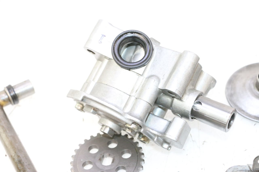 photo de POMPE A HUILE HONDA XRV AFRICA TWIN 750 (1990 - 1992) - Vue d’ensemble