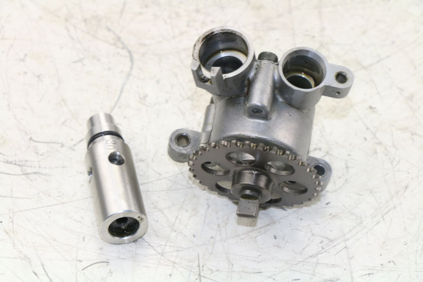 photo de POMPE A HUILE YAMAHA FZ6 FAZER 600 (2004 - 2006)