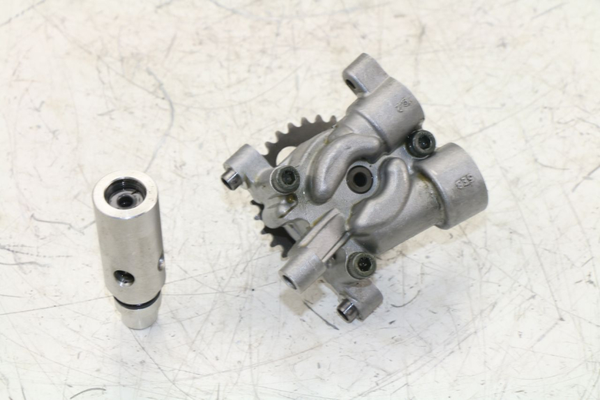 photo de POMPE A HUILE YAMAHA FZ6 FAZER 600 (2004 - 2006)