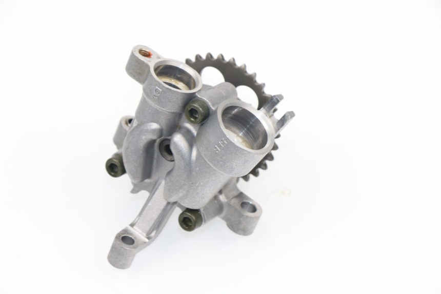 photo de POMPE A HUILE YAMAHA YZF R6 600 (1999 - 2001)