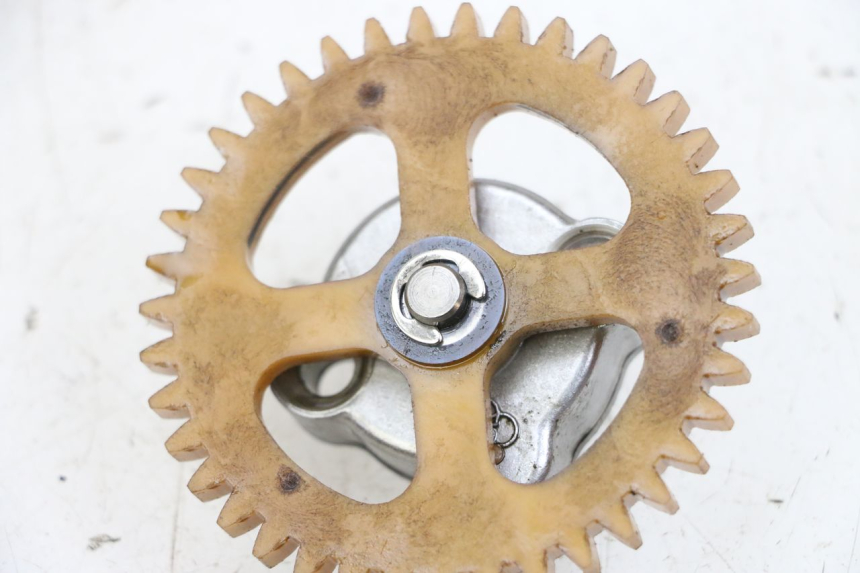 photo de POMPE A HUILE YAMAHA YP MAJESTY 125 (2002 - 2006) - Détail de la pièce