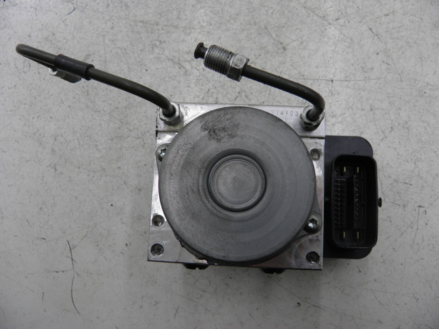 photo de POMPE ABS YAMAHA X-MAX XMAX 125 (2010 - 2014)