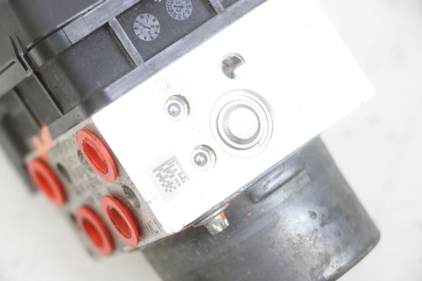 photo de POMPE ABS  SUZUKI BURGMAN 650 (2013 - 2020)