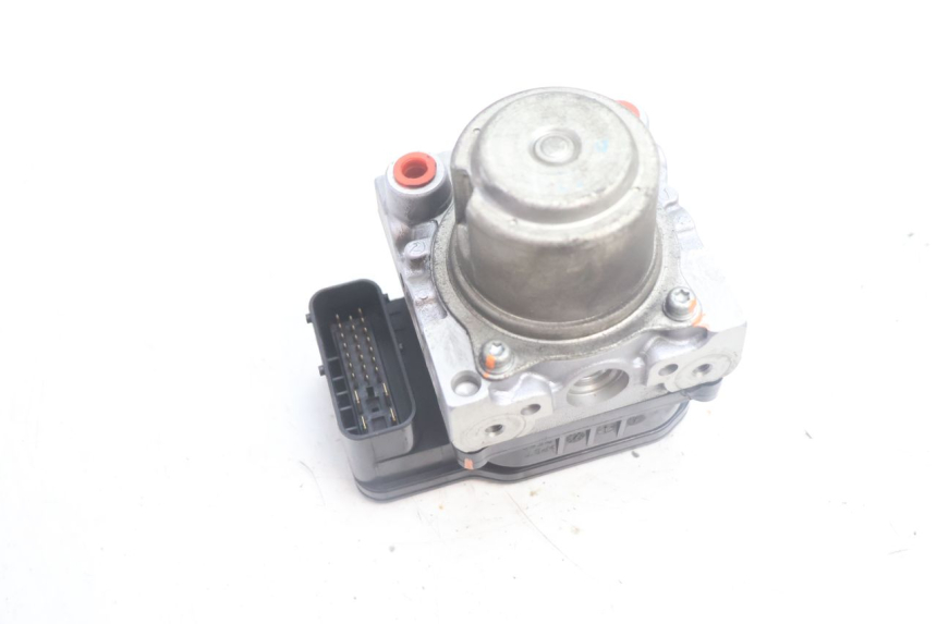 photo de POMPE ABS  SUZUKI BURGMAN EXECUTIVE ABS 650 (2006 - 2012) - Détail de la pièce