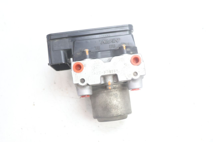 photo de POMPE ABS  SUZUKI BURGMAN EXECUTIVE ABS 650 (2006 - 2012) - Points de fixation