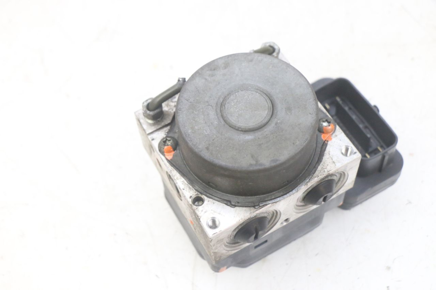 photo de POMPE ABS YAMAHA FJR ABS 1300 (2006 - 2012) - Vue d’ensemble