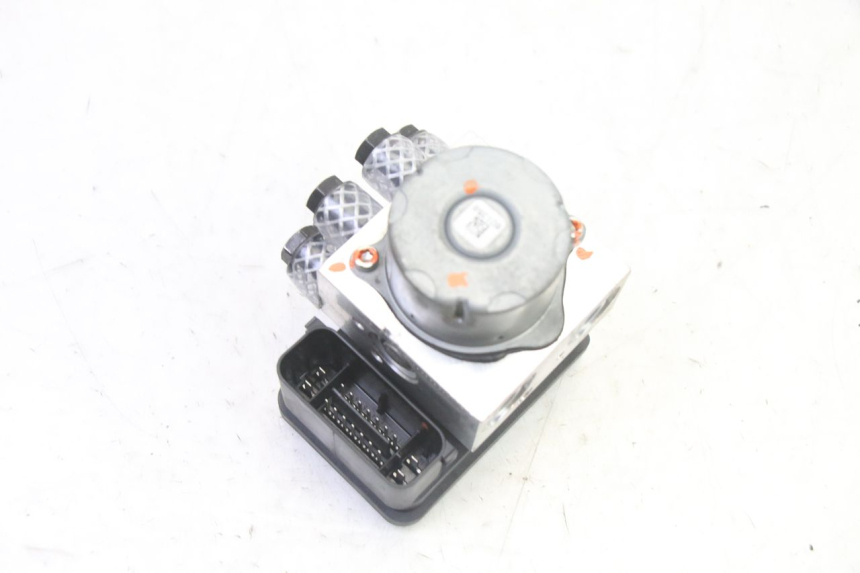 photo de POMPE ABS  BMW G310 R 310 (2016 - 2020)