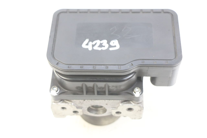 photo de POMPE ABS HONDA FJS SILVERWING SILVER WING 400 (2009 - 2016)