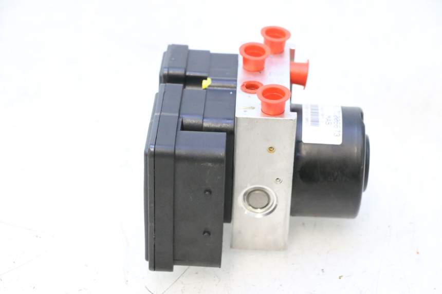 photo de POMPE ABS  PIAGGIO MP3 HPE 530 (2022 - 2026) - Photo complémentaire