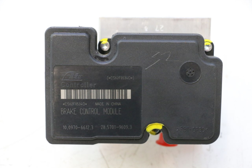 photo de POMPE ABS  PIAGGIO MP3 HPE 530 (2022 - 2026) - Autre angle de vue