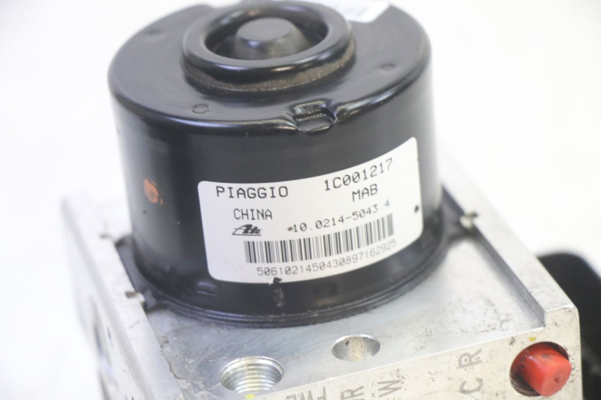 photo de POMPE ABS  PIAGGIO MP3 500 (2016 - 2018) - Autre angle de vue