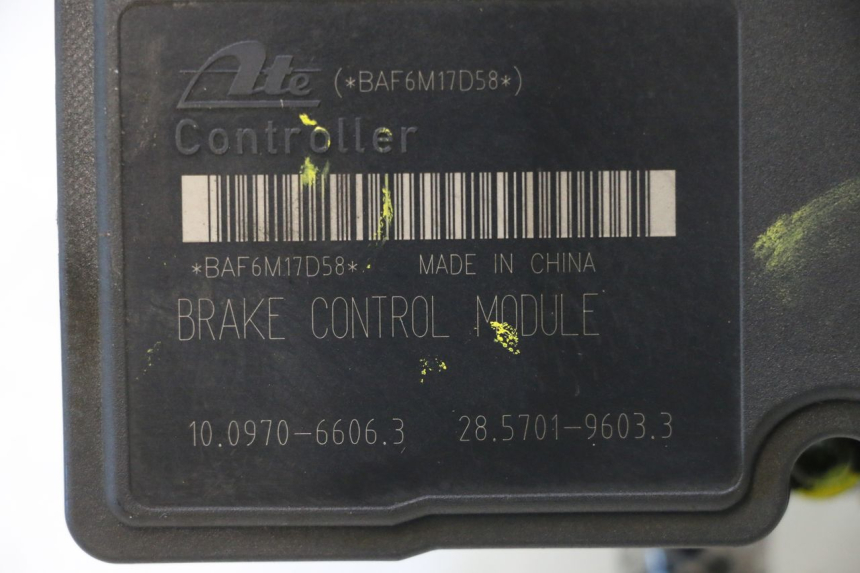 photo de POMPE ABS  PIAGGIO MP3 500 (2016 - 2018) - Autre angle de vue