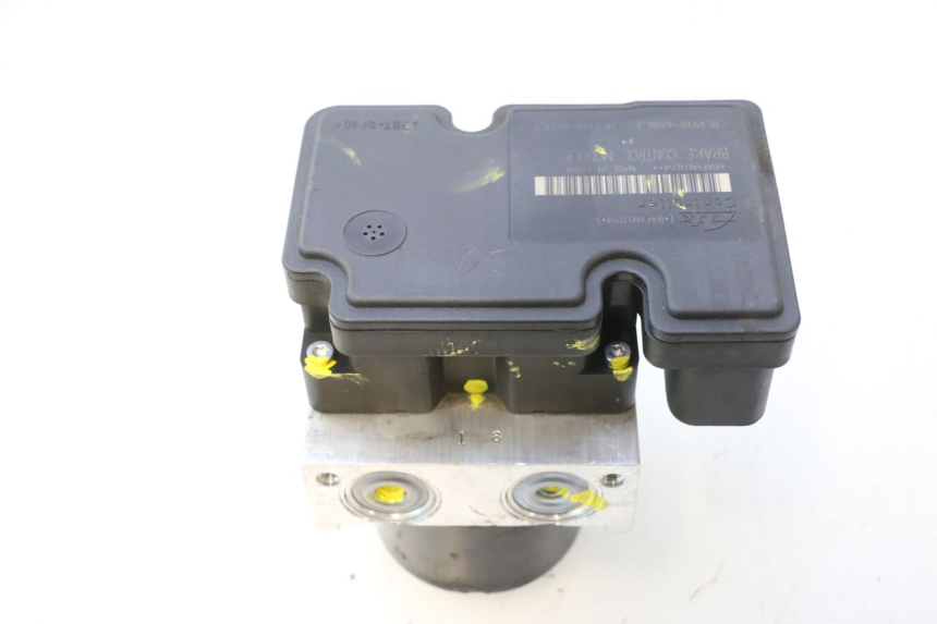 photo de POMPE ABS  PIAGGIO MP3 500 (2016 - 2018) - Gros plan technique