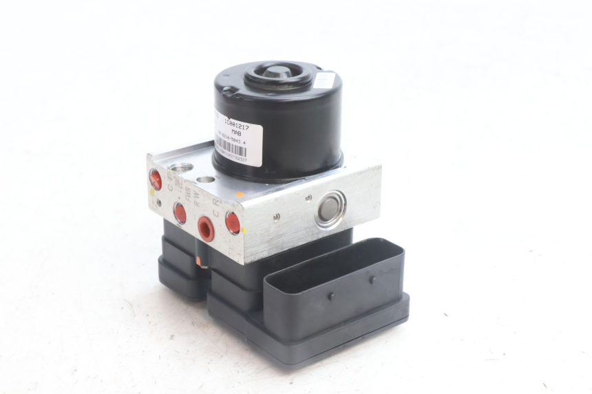 photo de POMPE ABS  PIAGGIO MP3 500 (2016 - 2018) - Gros plan technique