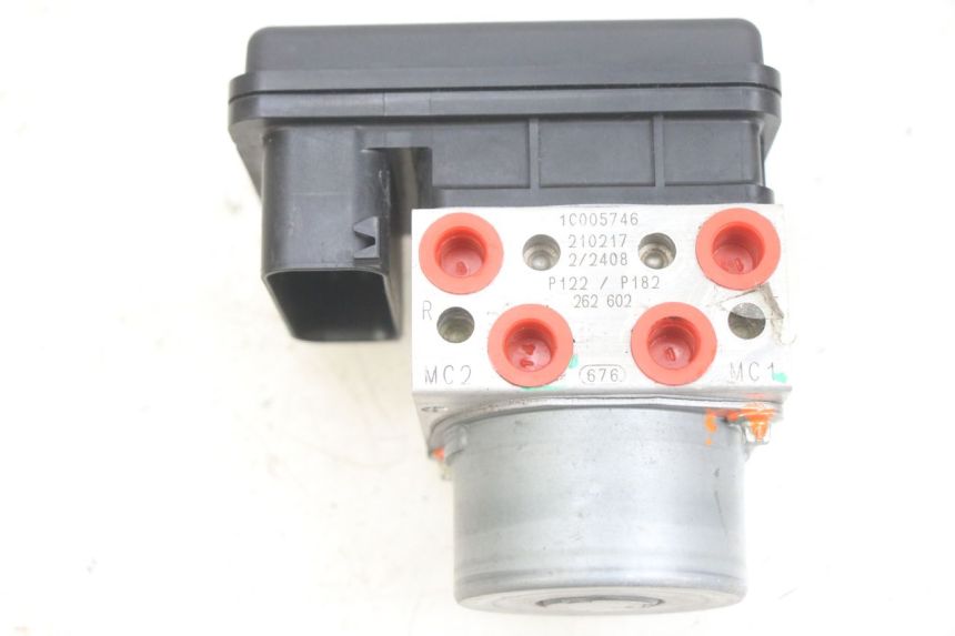 photo de POMPE ABS PIAGGIO MEDLEY 125 (2016 - 2023)